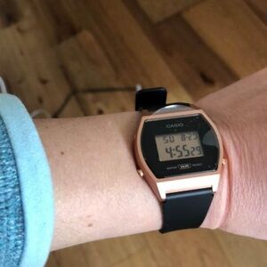 New Casio LW-204 black digital watch